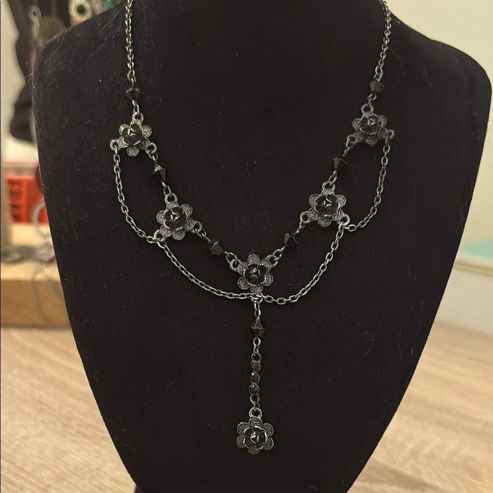 Elegant Black Victorian style Floral Necklace